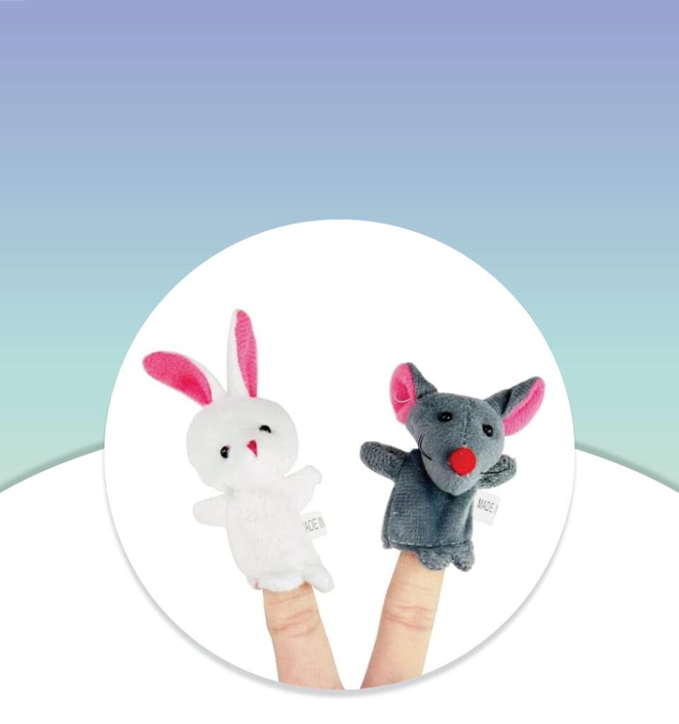 Two finger puppets, a white rabbit and a gray mouse, are displayed on fingers against a gradient background.